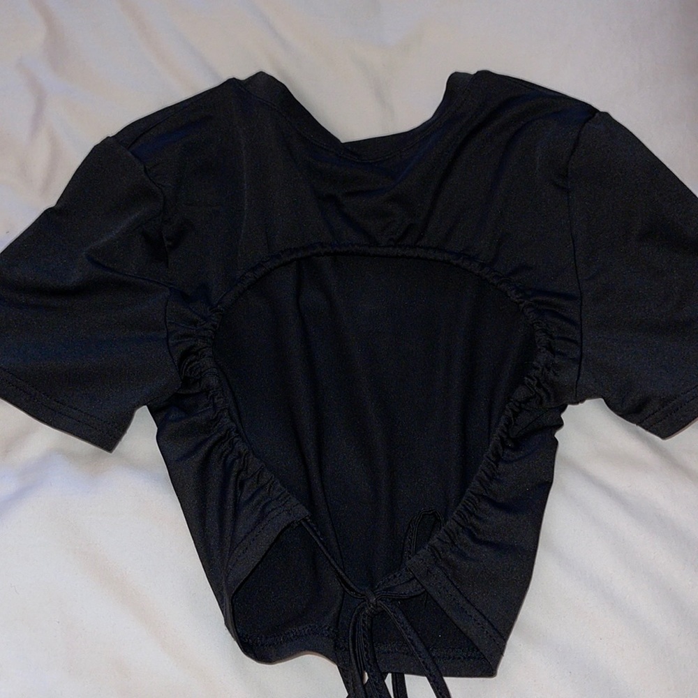 Open back, tie cropped t-shirt